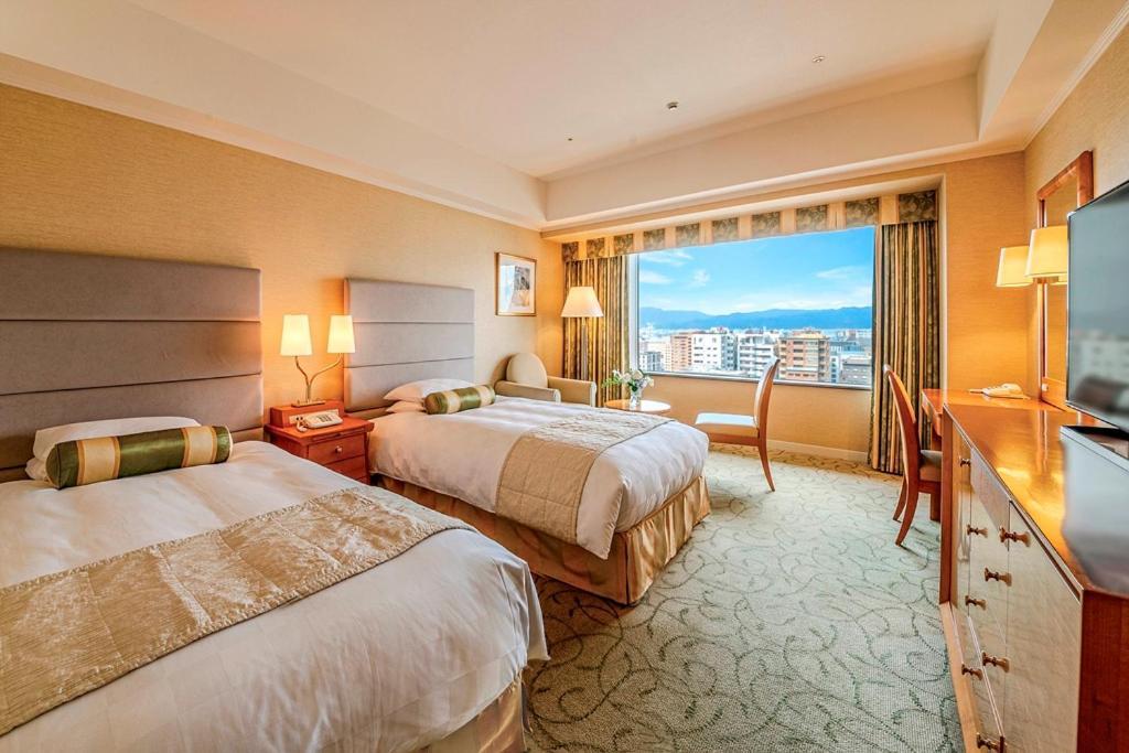 Superior Twin Room City View Non-Smoking