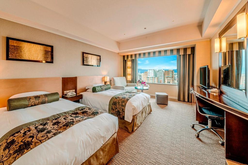 Superior Twin Room City View Non-Smoking